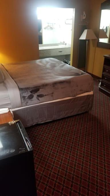 Hotel 2 Queen Beds Hotel Room 229 Wi-Fi Hot Tub Booking Stillwater Exterior foto